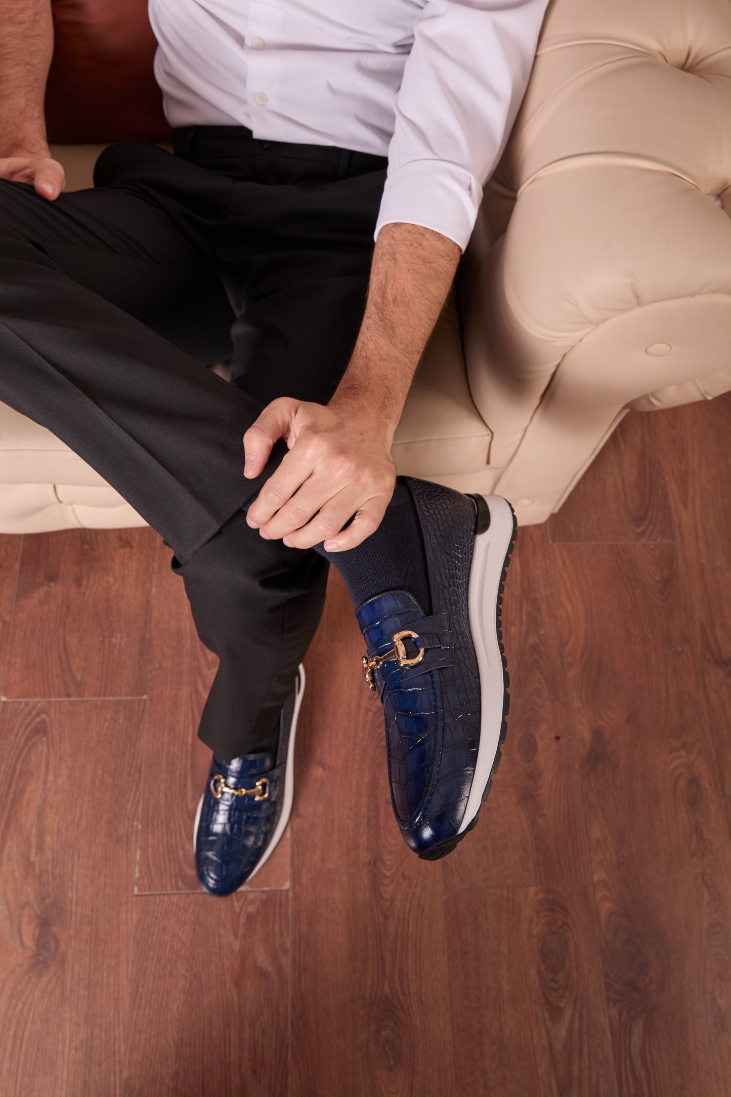 The Padova Navy Blue Leather Men Sneaker