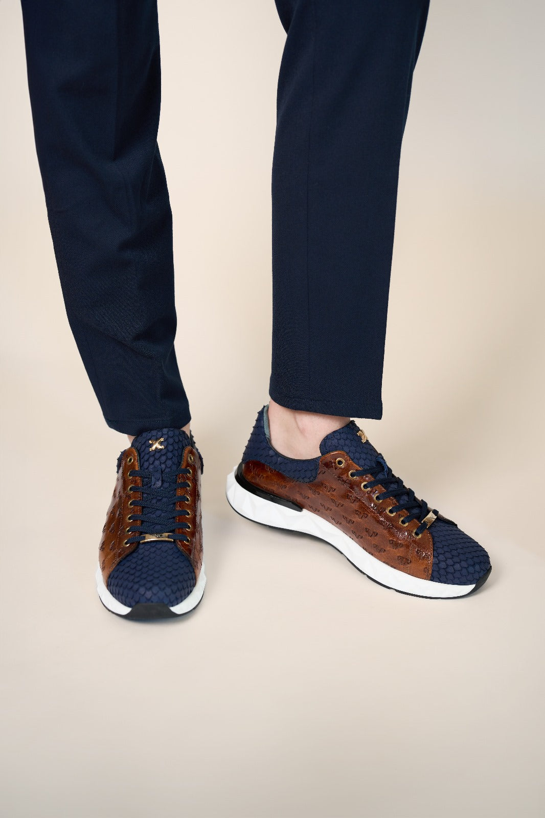 The Caesars Navy & Tan Leather Men Sneaker