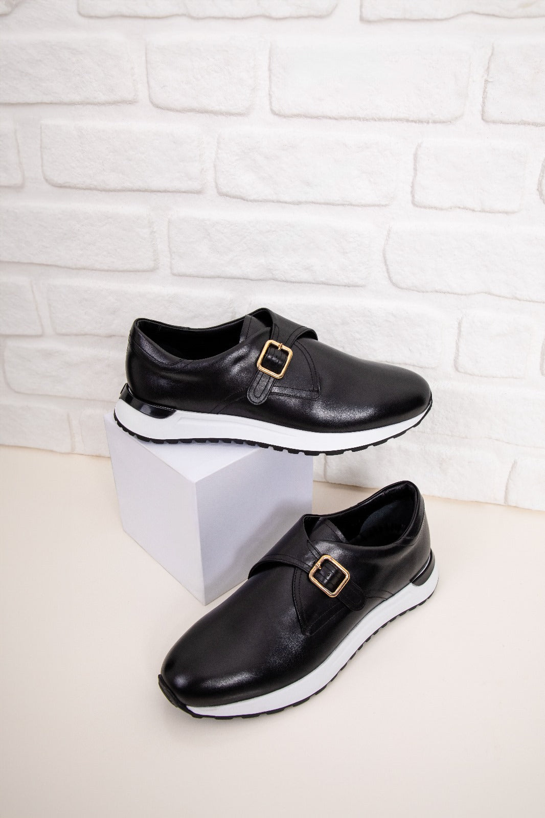 The Torino Black Leather Men Sneaker
